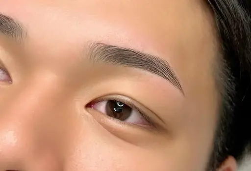 眉ワックス脱毛+間引き(毛量調整)【男性スタッフ】