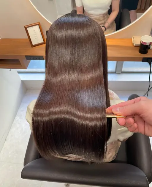 【🧚‍♀️ダメージレス巻ける縮毛矯正🧚‍♀️】＋骨格補正カット＋コーティングTR🫧🫧