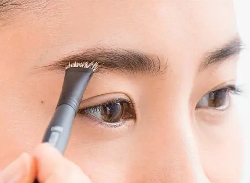 メイクレッスン💄ファンデーションの塗り方から永遠のテーマの眉毛の描き方など、基本的なメイクのしかたをレクチャーします✨