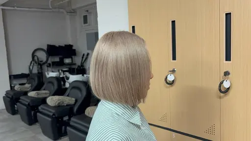 《年内限定》ケアブリーチリタッチ+フルカラー👑👩🏼🧑🏼※指名料が別途かかります(+¥550)