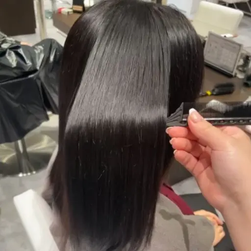 平日11時​〜​16時限定 🌟縮毛矯正＋カット🌟