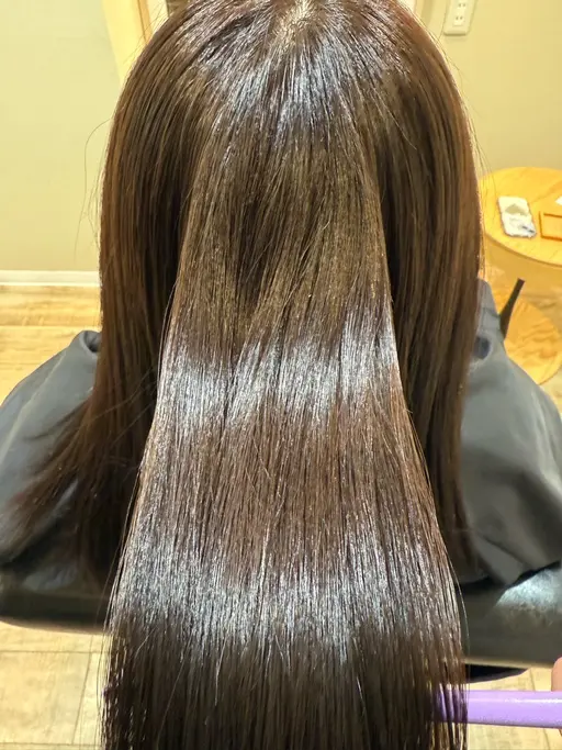 艶髪💖髪質改善酸熱トリートメント+集中ヘッドスパ🫧✨肩マッサージもあります💆‍♀️