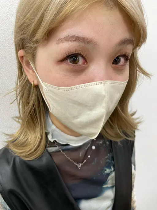 🚨10分前来店🚨オフ無し限定🈚️ボリュームラッシュ(3D or 4D)200~300本練習モデル🎀