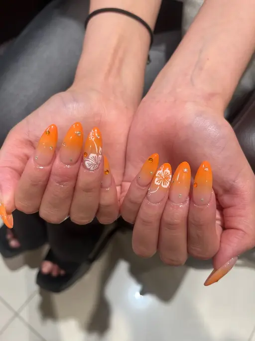 付け替えオフ無料✨️ハンドチップ長さだし10本、10本フリーアート💅ドライケア付き！持ち込みデザインOK