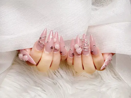 長さ出し✚ジェルやり放題、アートし放題、パーツ追加料金なし