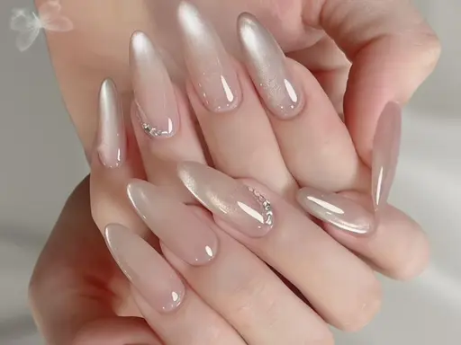 パラジェル込み【光を追う美しさ】ライトキャッチマグネットネイル¥6970