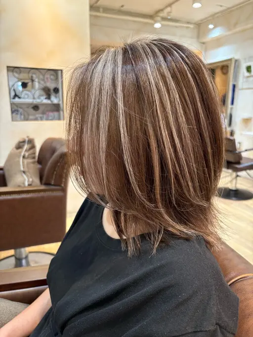 [白髪のお悩み、普通のカラーに飽きた方におすすめ]✨ハイライト+カット✨