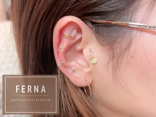 【耳ツボジュエリー💎】パーツ多数🐚片耳8粒ずつ（合計16粒）