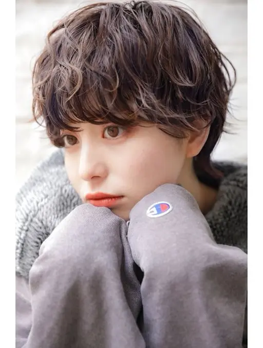 平日20時（ショート限定🌱）レディースカット＋ケアパーマ募集✨トリートメント付き