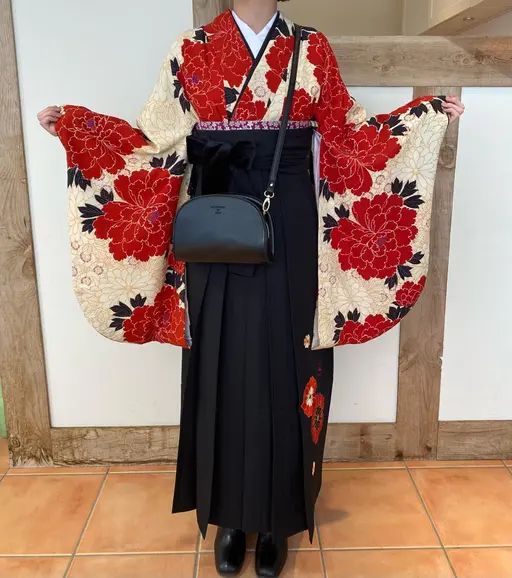 ❣️祝❣️🌸卒業式🌸袴着付け･ヘアセット🌸お友達同士のご予約でお二人共1000円オフ🌟お時間お問い合わせください