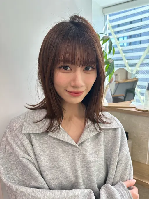 ☆火曜日1名様限定☆ミディアムカット➕トリートメント