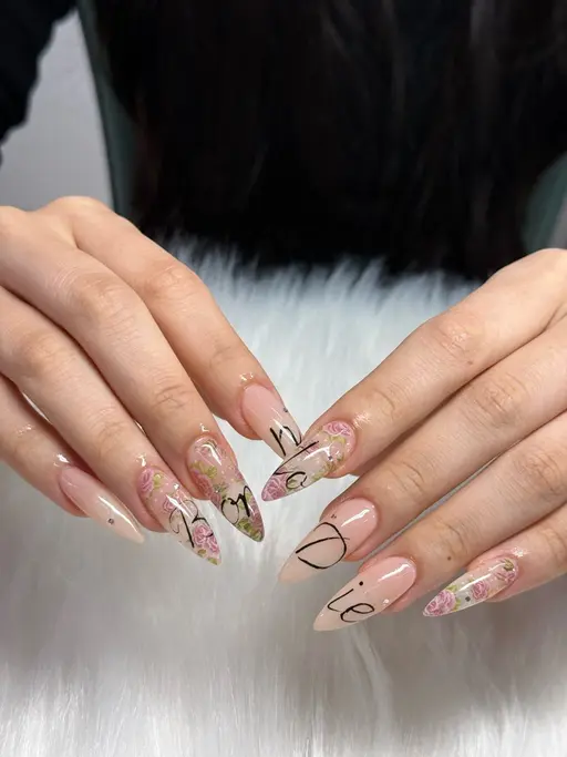 チップ長さだし10本+ジェル90min💖持ち込みdesign◎