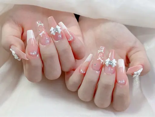 【每日2名限定】🎀チップ長さ出し+持ち込みデザイン+パーツやり放題 ✨(初回ソフトジェルオフ無料/ケア込み)