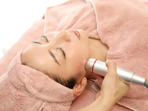 【小顔No.1】全顔ハ・イ・フ🤎4000shot×ハイパーナイフ×小顔リンパ🌿最強3点set⭕️