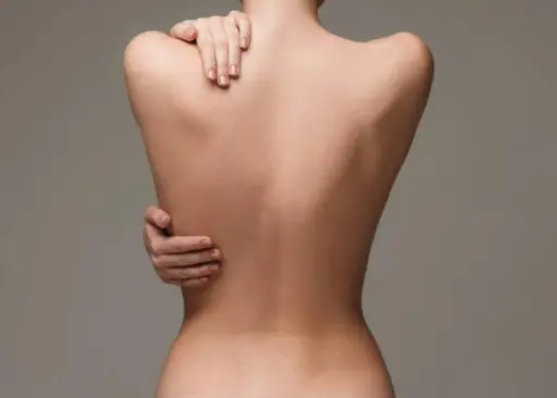 【最新美肌光脱毛】背中全面