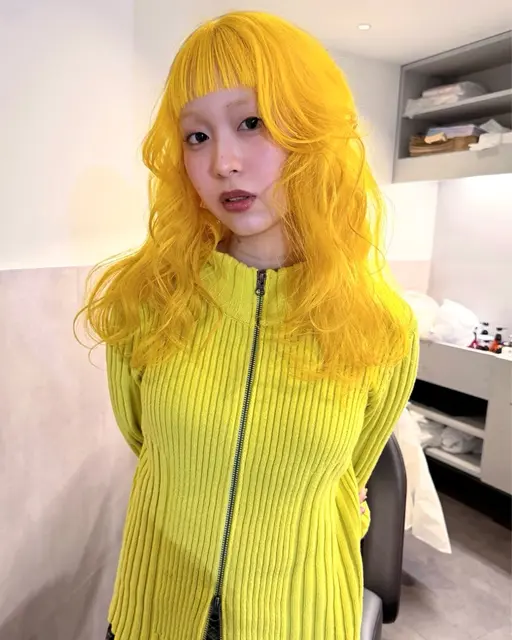 【期間限定!ミニモ学割クーポン🌸】カット+トリプルカラー(ケアブリーチ&ケアトリートメント)