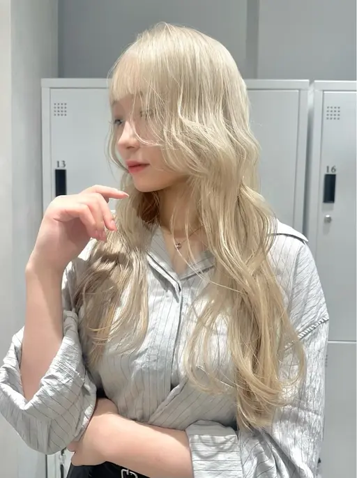 【3/15 日曜日限定❣️】カット＋ケアブリーチダブルカラー＋内部補修トリートメント＋プチスパ🕊️☁️