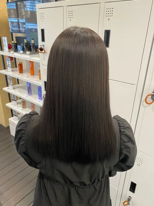 縮毛矯正モデル