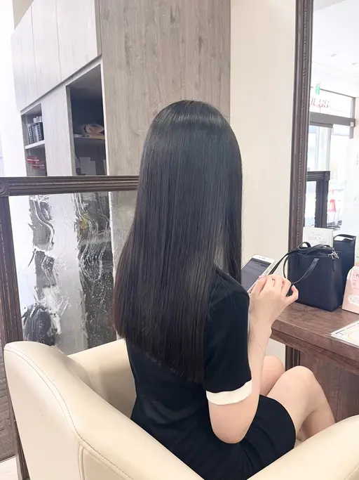 『🉐限定めちゃくちゃお得なクーポン』カット➕カラー➕最高級アルカリ酸熱トリートメント✨トリートメントの最高峰です