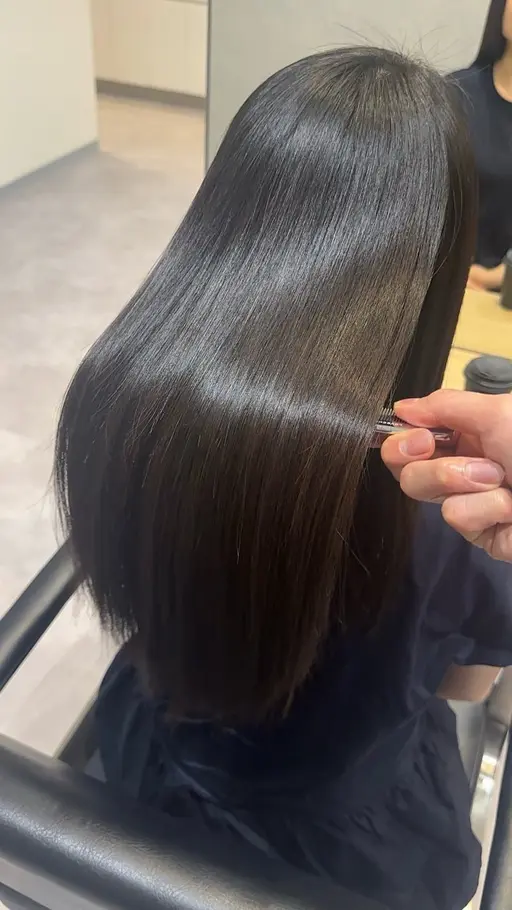 縮毛矯正（酸性可）＋カット（条件あり）+髪質改善トリートメント200分