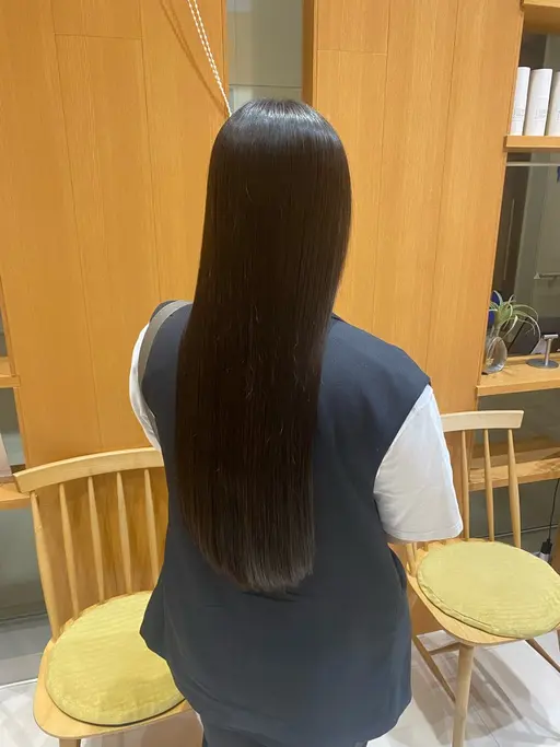 【10～30代の方限定!!】⚜️縮毛矯正＋トリートメント⚜️(金･日曜以外ならご案内可能です！)