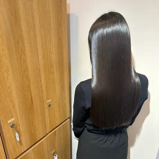 髪質改善縮毛矯正(営業時間外のご案内になります21時​〜​)