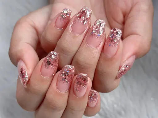 新人研修のためジェルネイルモデル募集中！ワンカラーorラメグラ(ストーンやパーツは追加料金で付けられます！)