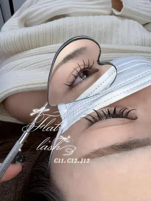 ❣️2／１7​〜​❣️【flat lash】１００~１３０本...♡オフなし♡