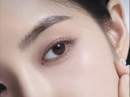 【女性】眉スタイリング(Wax込) ¥3200