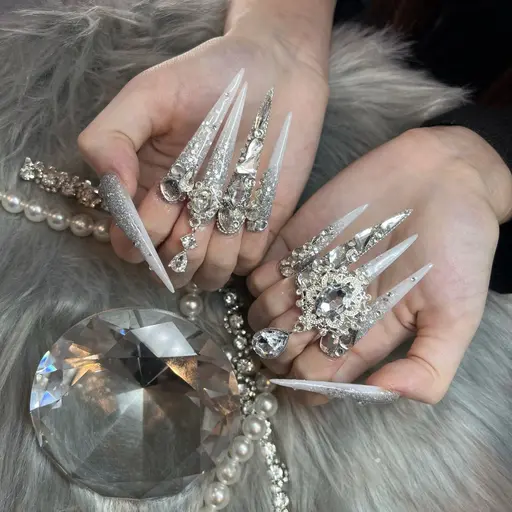 ✨️藤沢店✨スカルプ10本ストーン付け放題 🤍