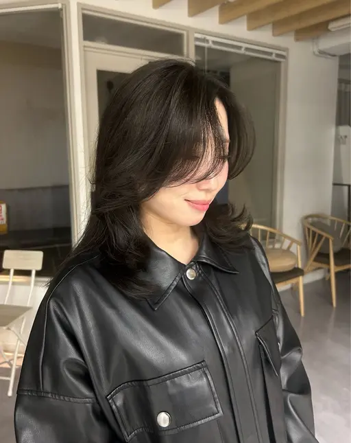 ［カット+カラー］ワンカラーで色味を整えます。(カット込み)施術時間 / 1h30min~2h