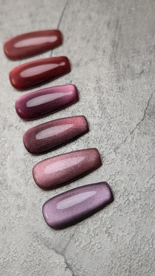 マグネットネイル💅 品がある粒子の細かいマグネット、30色以上マグネットご用意しております。