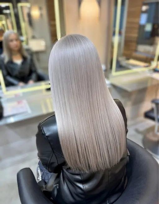 ⚪️とにかくホワイトカラー目指したい方！⚪️カット＋ブリーチ2回トリプルカラークーポン‼️シルバー／ホワイトピンク