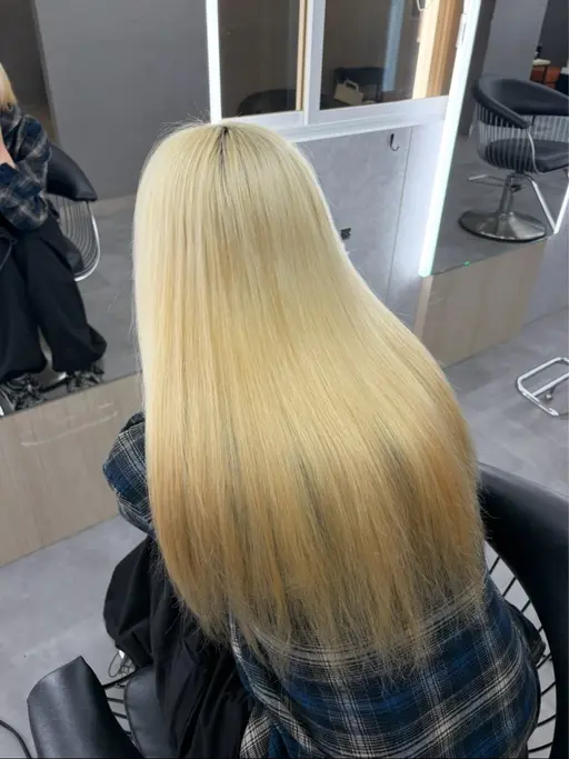 【12月🍁🐿️モデル価格】ブリーチリタッチ＋カラー⭐️平日ご案内可能✨リクエストください！