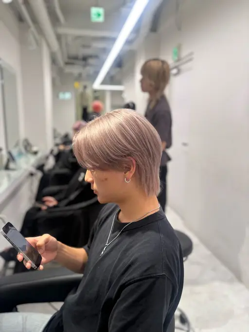 🐈⬛【初カラーの方おすすめ】ブリーチ2回トリプルカラー➕カット➕炭酸スパ➕セット🐈⬛