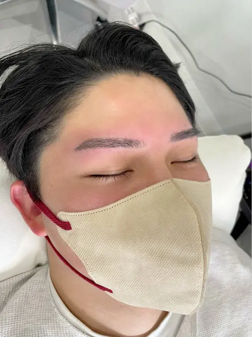 💙3/31まで限定💙メンズ人気No.1✨️間引きあり/メイク込のハリウッドブロウ️🫧(ワックス＋パーマ)