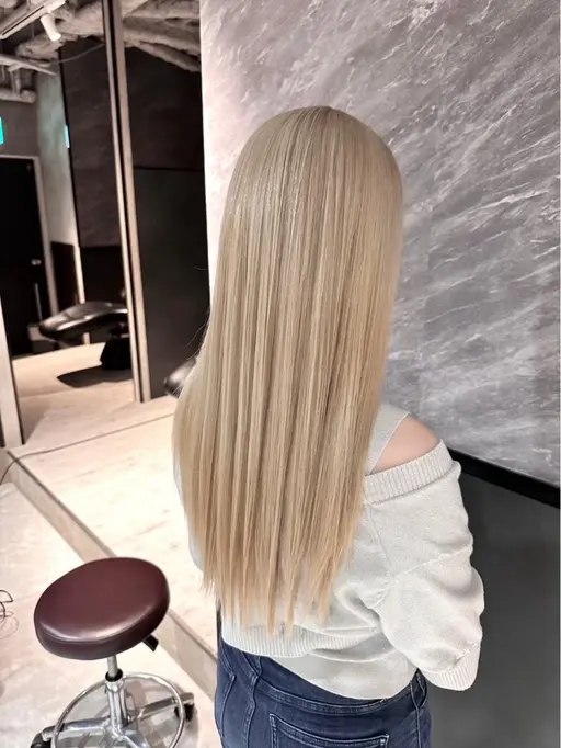 【初ブリーチ 卒業初カラー必見🫶】✂️カット+2回ブリーチ+高発色カラー🌟