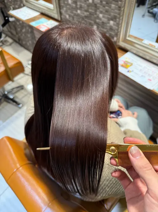 【1月限定🎍女性のみ】一年のご褒美に◎カット＋艶カラー＋集中補修TR