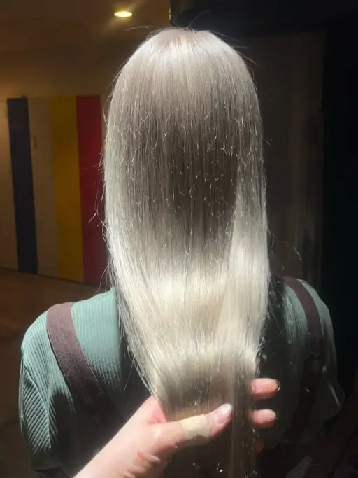 【4月から大学生限定】 ブリーチカラー🕊️