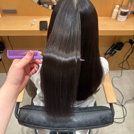 髪質改善オイルストレート(縮毛矯正)うねり広がりが気になる方オススメ🌈