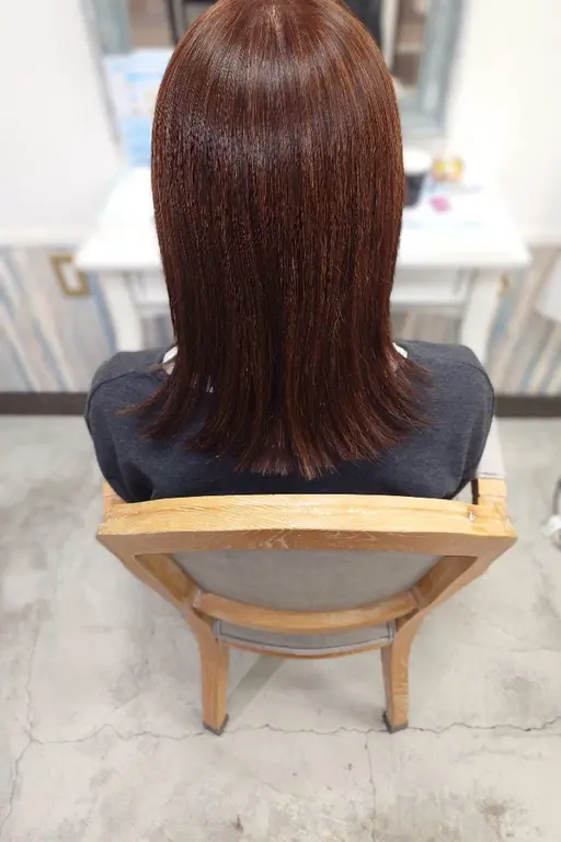 白髪染め限定クーポン¥7,550駅近サロンで楽々😍（ドライ料金シャンプー料金込み）ブリーチやハイライト等は対象外です