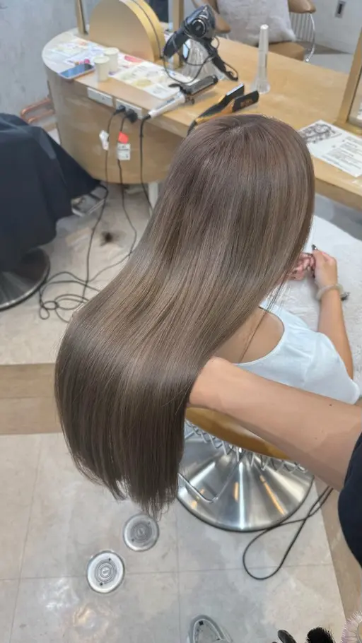 大学生に大人気🎓ブリーチなしで垢抜け透明感ダブルカラー✨️