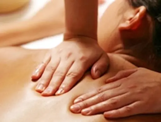 お気に入り登録者(初回・1ヶ月以内の再来店のリピーターの方)特割!ボディ&アロマ90分コース40%off♪