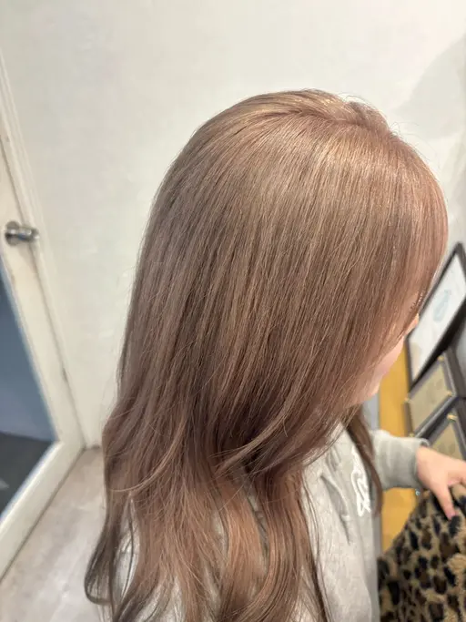 BLEACH retouch color + うるツヤ5step TOKIO treatment ..🍀🔄