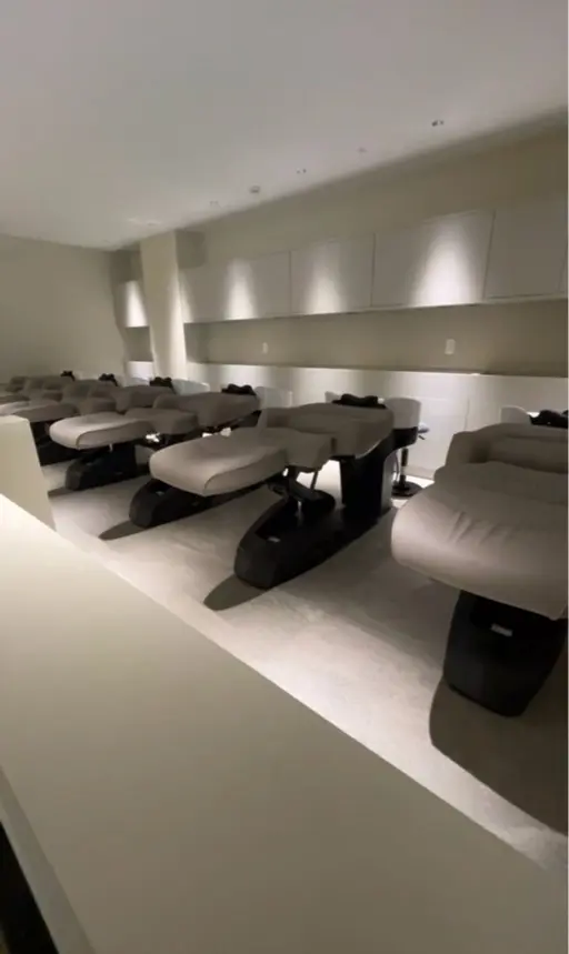 【学校やお仕事終わりに…】ツボ押し30分スパ💆♀️🫧+2stepトリートメント🪞🪄(シャンプーブロー込み🧴)