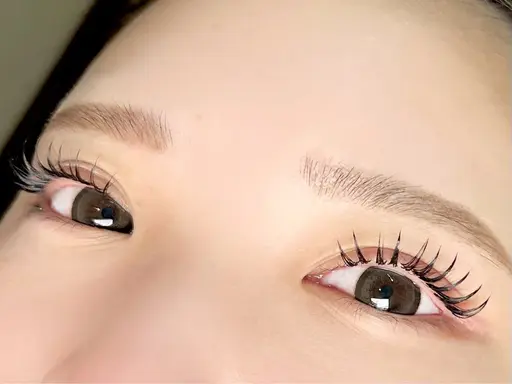 大人気‼️アンドヘルシー🎀フラットラッシュ80本+まつげパーマ　¥7280