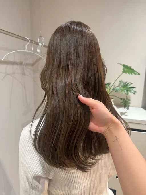 [3/29 (日)18:30​〜​ 限定クーポン] 透明感カラー＋トリートメント ✨      ※1名様限定