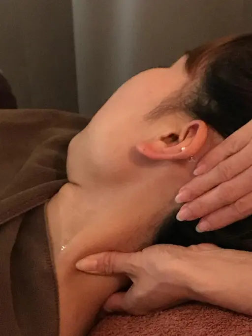 【平日限定】特に辛い首コリほぐし