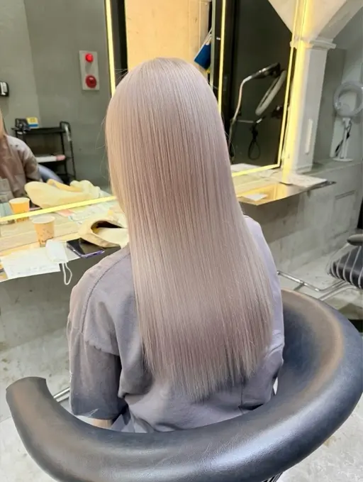 ⭐️ミニモ限定⭐️ダブルカラー＋トリートメント　ブリーチリタッチ可能です！ミルクティーなど、ハイトーン目指す方向けです！