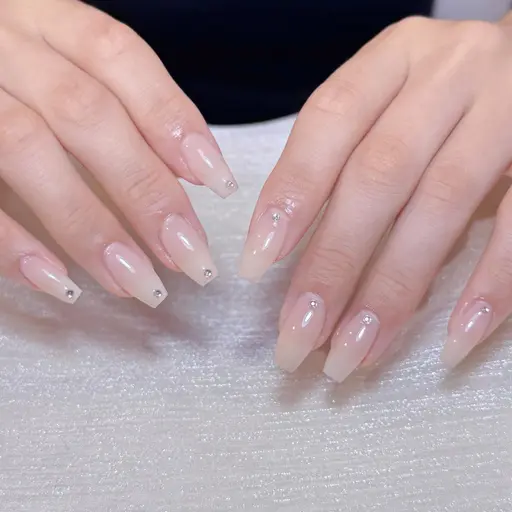 12月⭐️オフ無料⭐️ 🌸ハンド🌸ワンカラー➕パーツ2個orストーン10個🙈